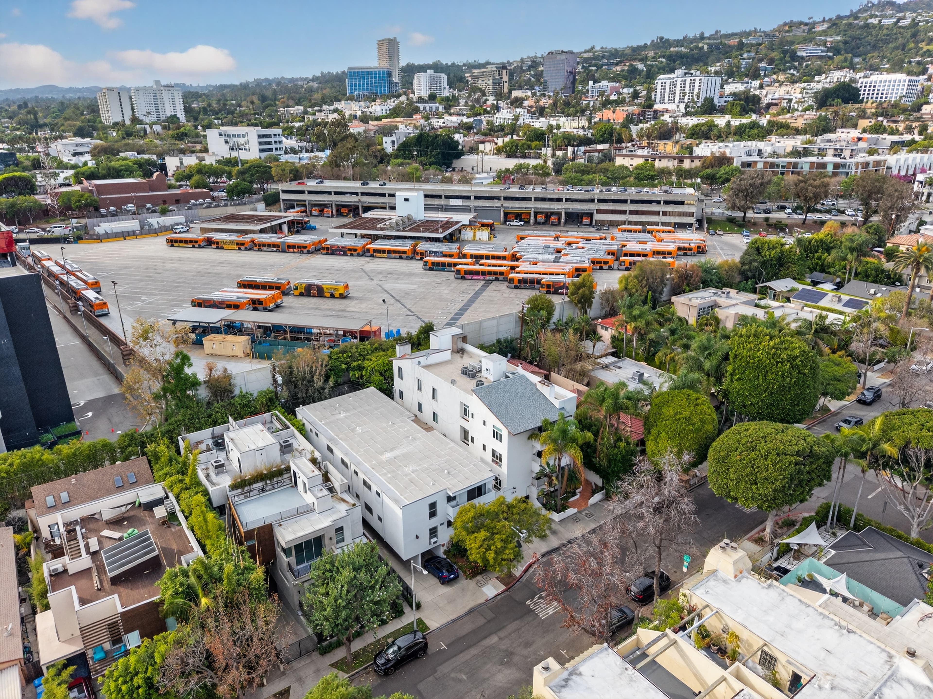 733 Huntley Drive - Photo 4